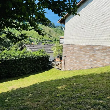 Falkhaus Am Wasserfall Apartamento *