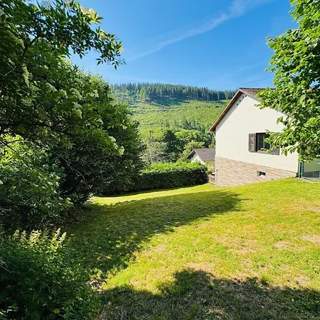 Falkhaus Am Wasserfall Apartamento *